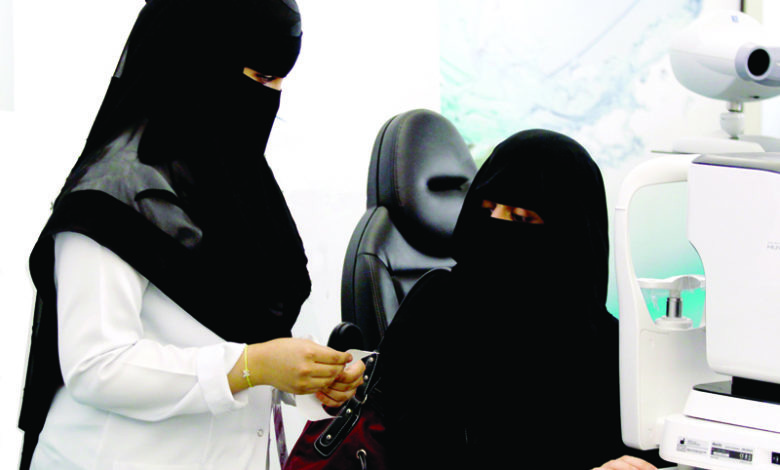 زوجة سعودية تفاجئ ممرضة بطلب يدها ضرة ثالثة لها 120614105650389