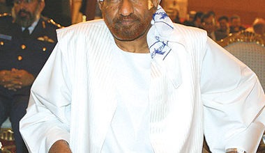 الصادق المهدي ينال جائزة قوثي للسلام 1338alsadeq almahdy