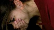 مندوب مبيعات يبيع زوجته لـ 10 رجال!! 76370
