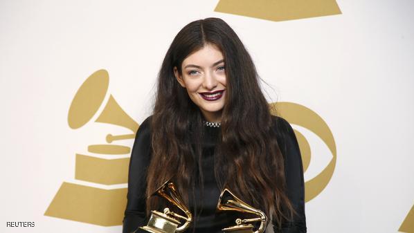 "رويالز" تفوز بغرامي لأحسن أغنية 1 541427