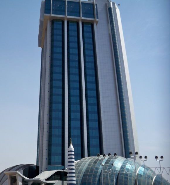 السلطات تُلاحق مروّجي" شائعة" قطع الاتصالات والانترنت بالبلاد 736