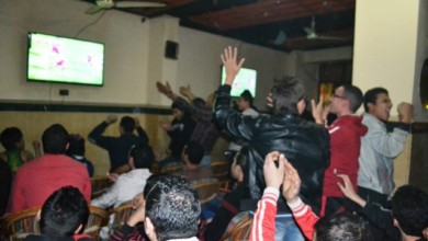 وزارة التجارة: لا مانع من أخذ رسوم مشاهدة مباريات كرة القدم بالمقاهي sss