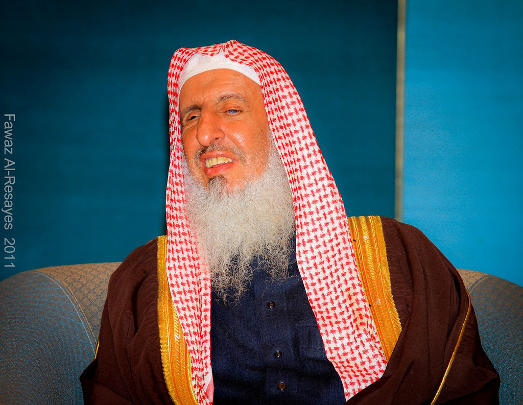 مفتى السعودية ينفى ما نسب إليه من فتوى حول أكل لحم الزوجة عبد العزيز بن عبد الله