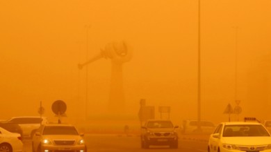 العاصفة الرملية تغطي سماء الخليج وتخف اليوم 3760952138