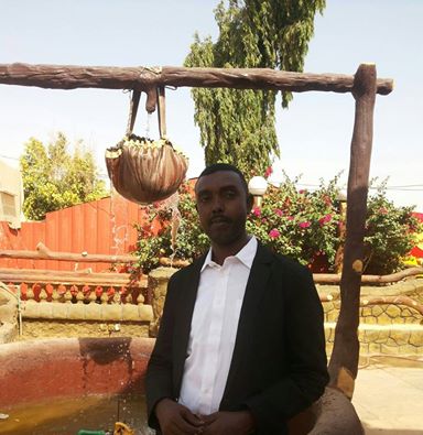 شاعر سوداني يشرع في مقاضاة شموس وفنان تشادي بسبب جائزة إدريس دبي علاء الدين الجاك