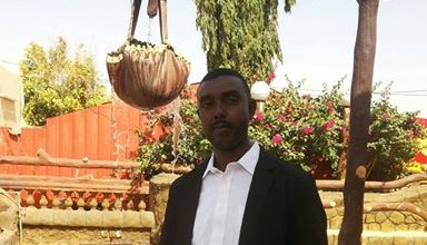شاعر سوداني يشرع في مقاضاة شموس وفنان تشادي بسبب جائزة إدريس دبي علاء الدين الجاك
