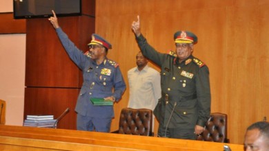 بالصور .. رئيس الجمهورية القائد الاعلي للقوات المسلحة يشهد مراسم تسليم وتسلم مهام وزارة الدفاع ويمنح وسام الجدارة لوزير الدفاع السابق 11660023 1002502096447684 821826442 o