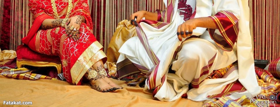 بالصور .. الزواج مناسبة خاصة أم عامة؟ ...هل هذا العريس في حالة وعي كامل أم هو في حالة غيبوبة؟ 13472164349664