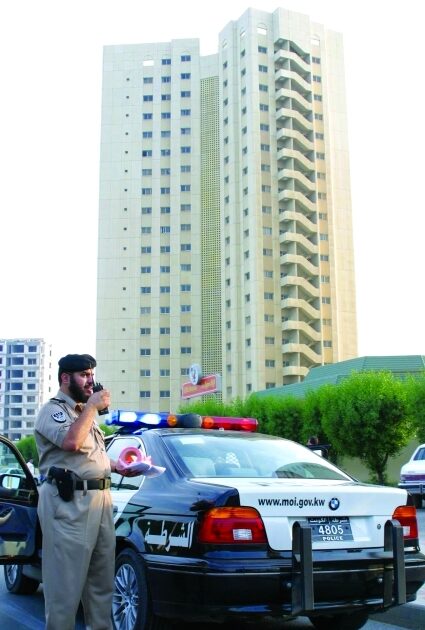 رخصة القيادة حلم الوافد في الكويت 1452571339
