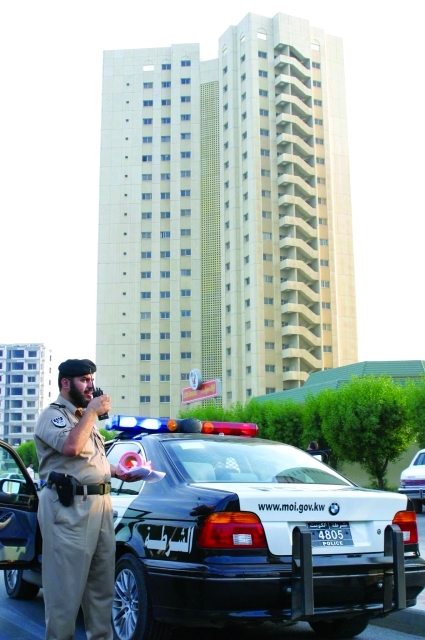 رخصة القيادة حلم الوافد في الكويت 1452571339