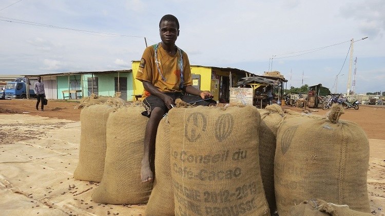 تجارة الرقيق ماضيا لا تزال تهز رواسب المجتمع السوداني 5588ee5ac46188464e8b45c0