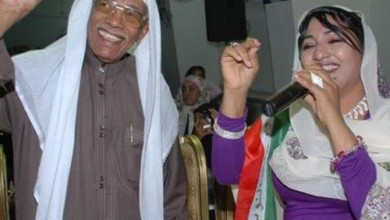 الفنانة ذكريات ولولي : أهرب للأماكن الباردة في رمضان وأتابع قناة الشروق ...شاطرة جداً في صناعة (القراصة) وعصير المنقة artworks 000012907745 p6kteq t500x500