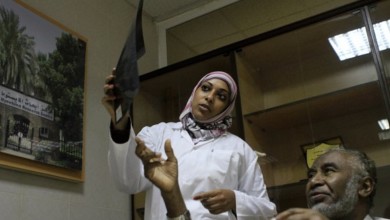 طبيبة طب طبيب