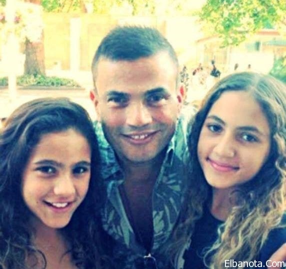 Amr Diab with his sons 11
