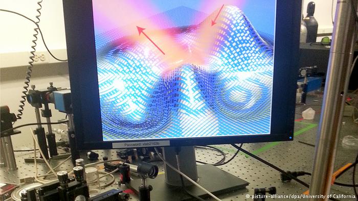 علماء أمريكيون يخترعون "قبعة إخفاء" حقيقية قبعة