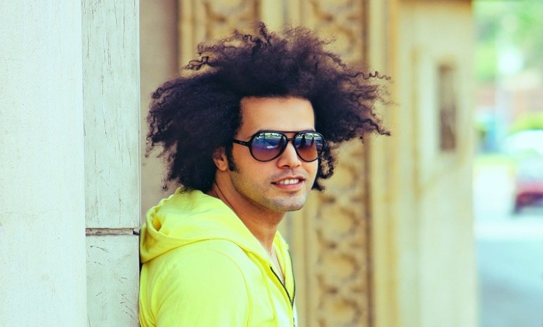 الفنان عبد الفتاح الجريني: الجمهور تجاوز شكل شعري 1448352503Yellow outfit old no 3 800x500