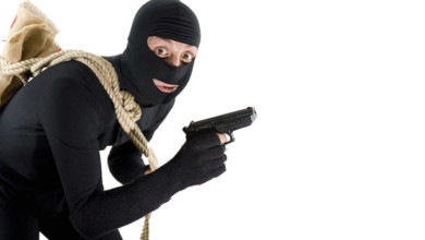 لصوص يسطون على مركز طبي بأم درمان ويستولون على أغراضه 7df459ceb8 img