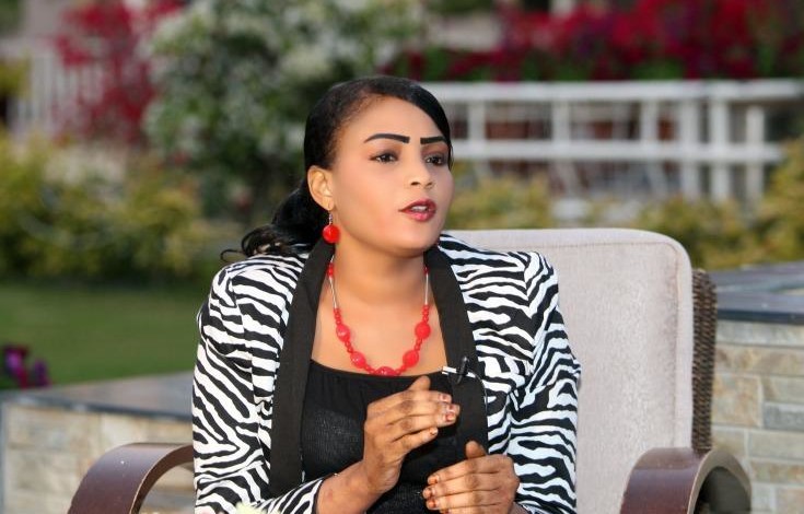 شادن تشارك عبد العال السيد في غناء القمرة 1122