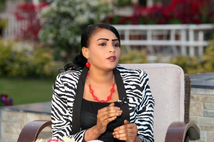 شادن تشارك عبد العال السيد في غناء القمرة 1122