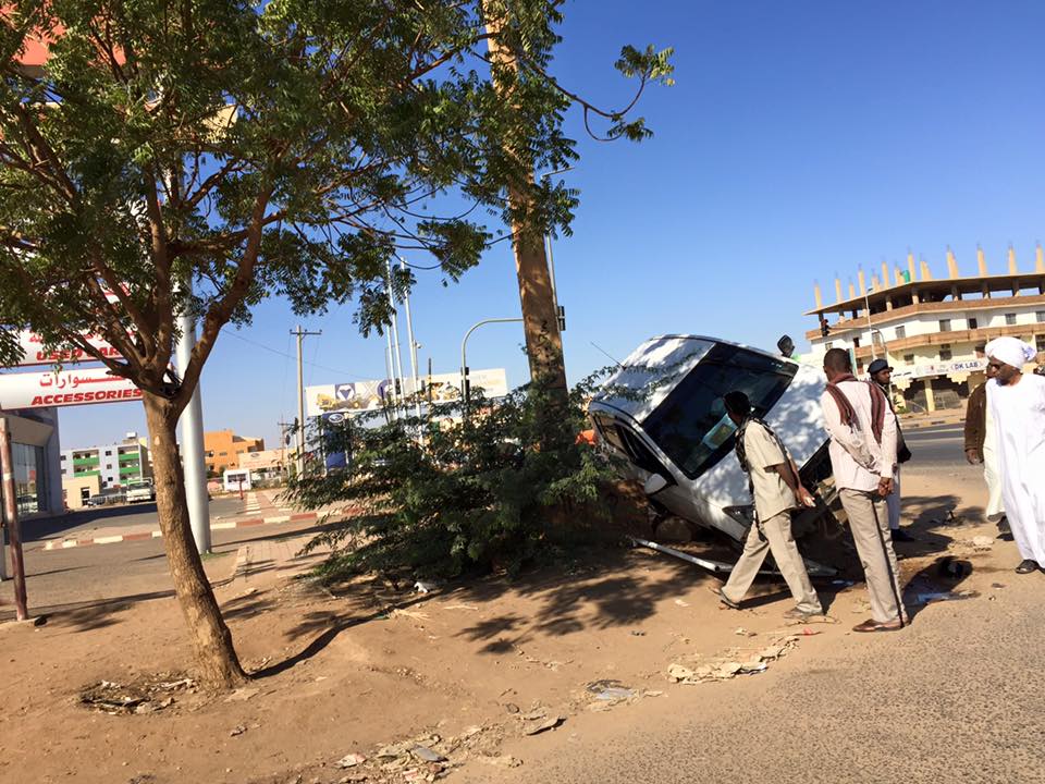 مسؤول سوداني ينجو من موت محقق في حادث سير مروّع 12390893 10208362816286345 7816561376928321727 n