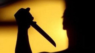 السجن "4" أعوام والديه على شاب قتل صديقه بأمبدة طعن 1