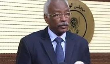 مجلس الوزراء يجيز موازنة 2016 بدون رفع الدعم الحكومي عن السلع عمر محمد صالح