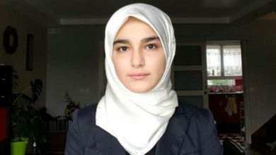 فتاة فرنسية تخلت عن الحجاب عقب هجمات باريس