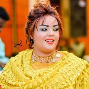’’لوك جديد’’ للفنانة ندي القلعة يثير سخط جمهورها ويطالبها بالجديد الفنانة القلعه