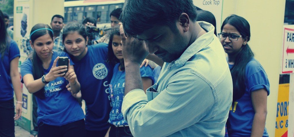 الهند تهنئ «المتحرشين» مع بداية 2016: «خليك حلو.. سجلاتك عندنا» تحرش بالهند