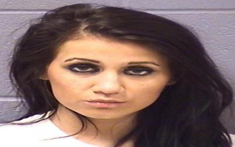 محاكمة امراة عطست امام القاضي