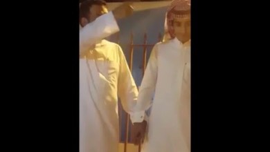 بالفيديو.. سعودي يغير اسم ابنه البالغ 20 عامًا على اسم ضيفه أكراماً له 20