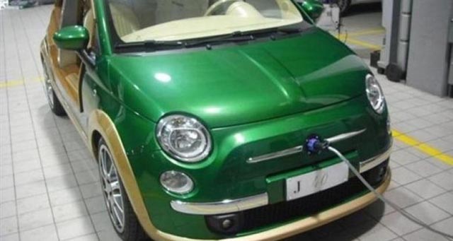 ما لا تعرفه عن سيارة القذافي الخاصة 3590977853