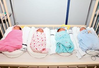 اطفال توائم