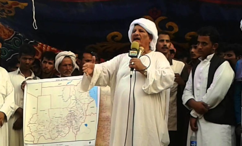رئيس الأسود الحرة “مبروك مبارك سليم”: الرشايدة لا يمارسون السرقة نهائياً، هم يغيثون الملهوف ويكرمون الضيف الاسود الحرة