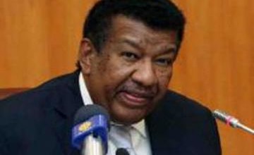 أكدت أنه لم يقل الحكومة أقل قامة من الثورة.. (المؤتمر السوداني): تصريحات الدقير تم تحريفها الدقير