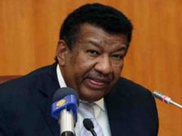 "الدقير" يعزل جميع مساعديه من مناصبهم ويعلن تعيين آخرين خلال الأيام القادمة الدقير