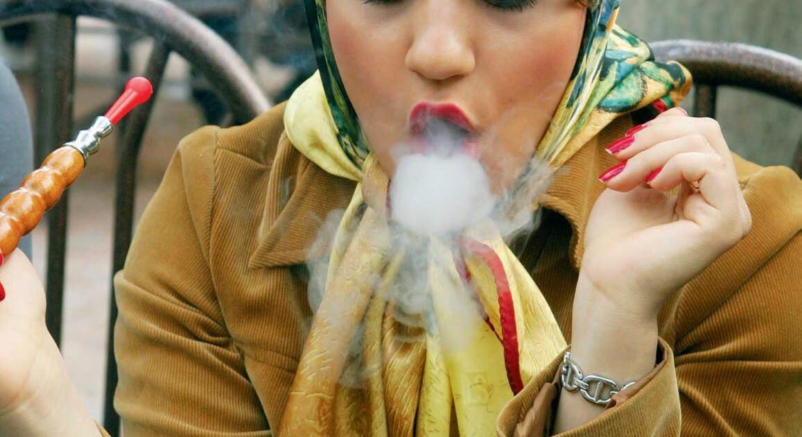 السعودية: استمرار منع الشيشة وإغلاق ألعاب الأطفال بالمطاعم الشيشة