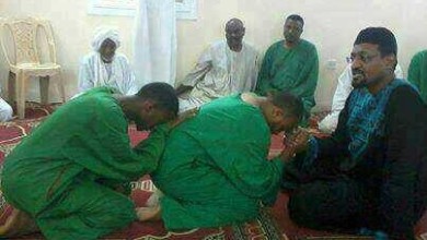 شيخ الأمين يقرر العودة الى السودان بعد تلقيه اتصال من البشير شيخ الامين 1