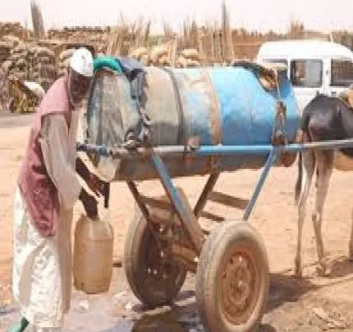 مواطنو بورتسودان يشكون من تفاقم أزمة المياه مع دخول فصل الصيف - سودافاكس
