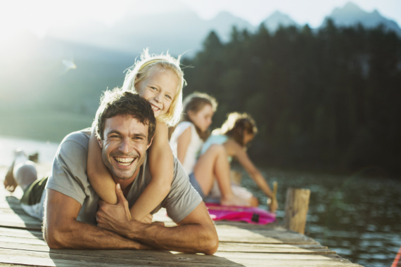 10 خطوات لتتخلص من أفكارك السلبية اب وابنته