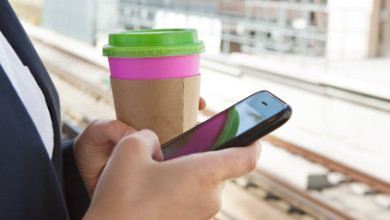 تناول القهوة