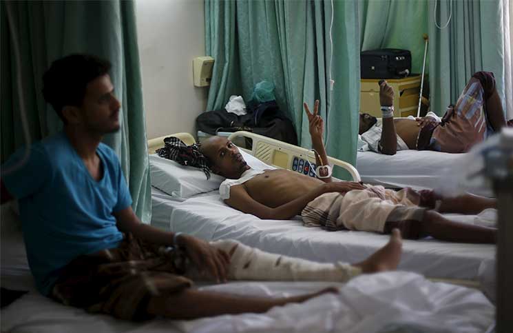 جرحي يمنيين بالسودان