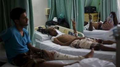 جرحي يمنيين بالسودان