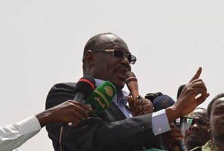 عاجل: السلطات السودانية تطلق سراح آدم الفكي والي جنوب دارفور الأسبق والي ج دارفور ادم الفكي