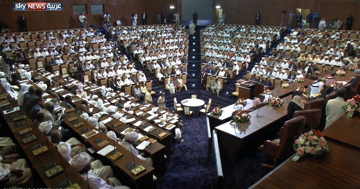 اهتزت قبة البرلمان أمس على وقع قرار (الركابي) برفع الدعم عن الخبز برلمان السودان
