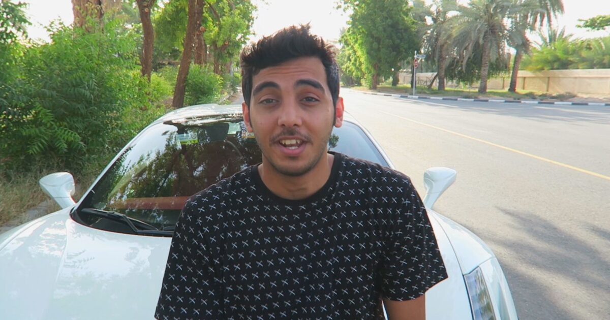 "يوتيوب" يهدي سعودي "فيراري"! 38365