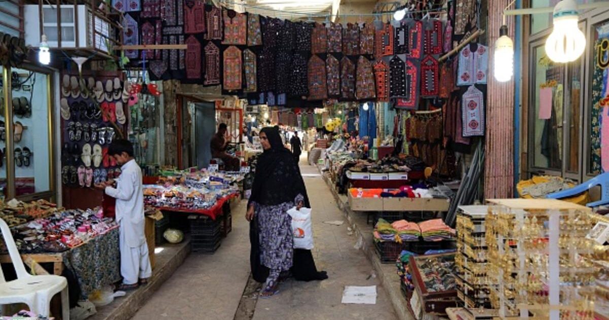 سرواله كلّفه حياته.. إعدام "الرجل الفازلين" بعد اغتصابه عشرات الإيرانيات داخل منازلهن اعدام مغتصب عدد من النساء ايران