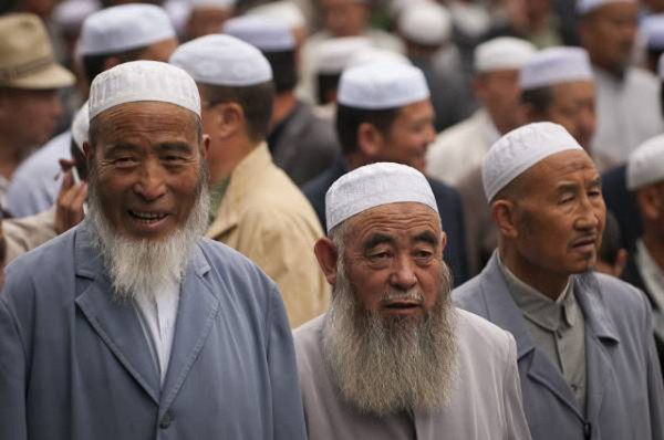 اقلية الايغور المسلمة الصين