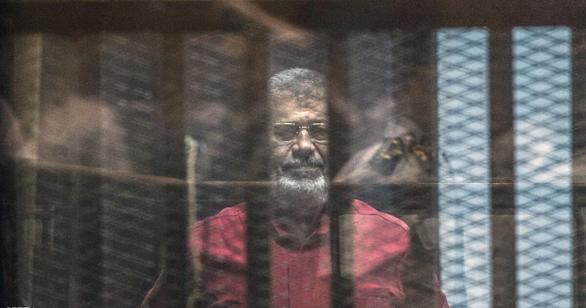 مرسي - المؤبد لمرسي والإعدام لـ 6 بقضية التخابر