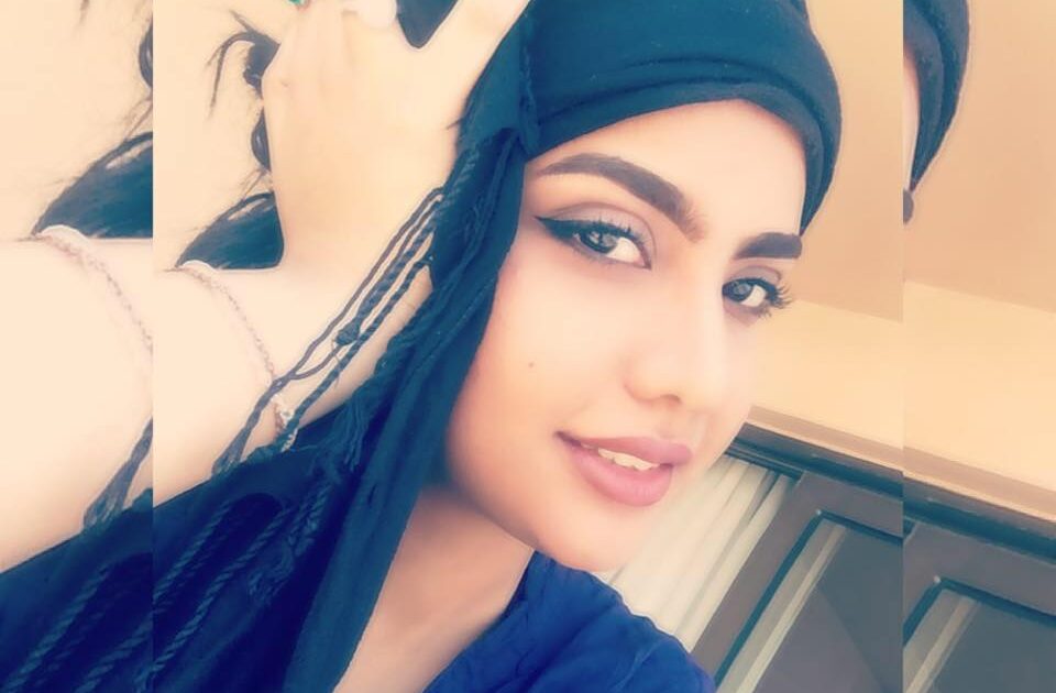 شاهد بالفيديو.. شرطي مرور بالخرطوم يوقف حسناء الإعلام السوداني “لوشي” وهي تقود سيارتها ويسجل لها مخالفة ضخمة لهذا السبب!! والحسناء تقول: (سبعة سنة بسوق دي أول مرة أقطع إيصال) 13427963 257622291269016 2028288842793814708 n